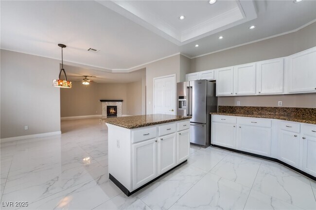 Building Photo - 8516 Summer Vista Ave