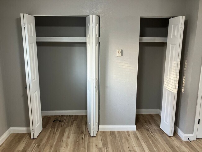 Building Photo - Remodeled Three Bedroom Home