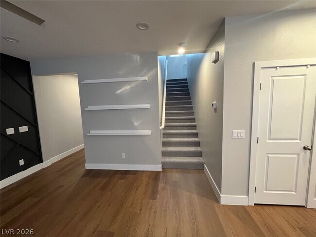 Building Photo - 2455 Calestano Ave