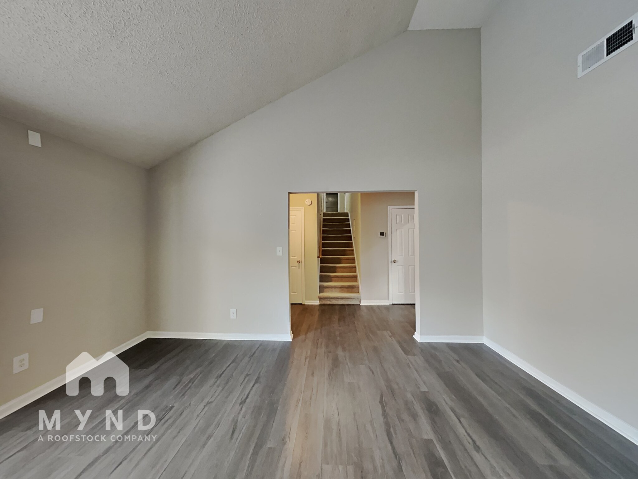Building Photo - 6437 Phillips Ct