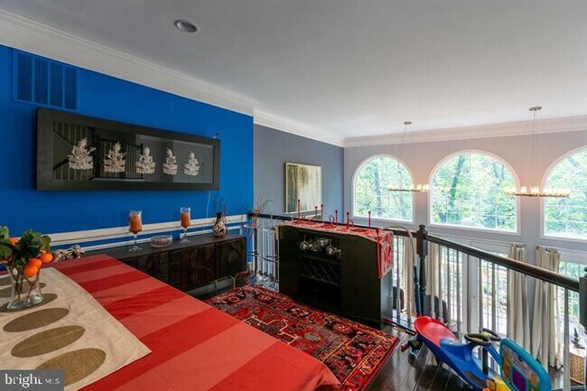 Building Photo - 2519 Gadsby Pl