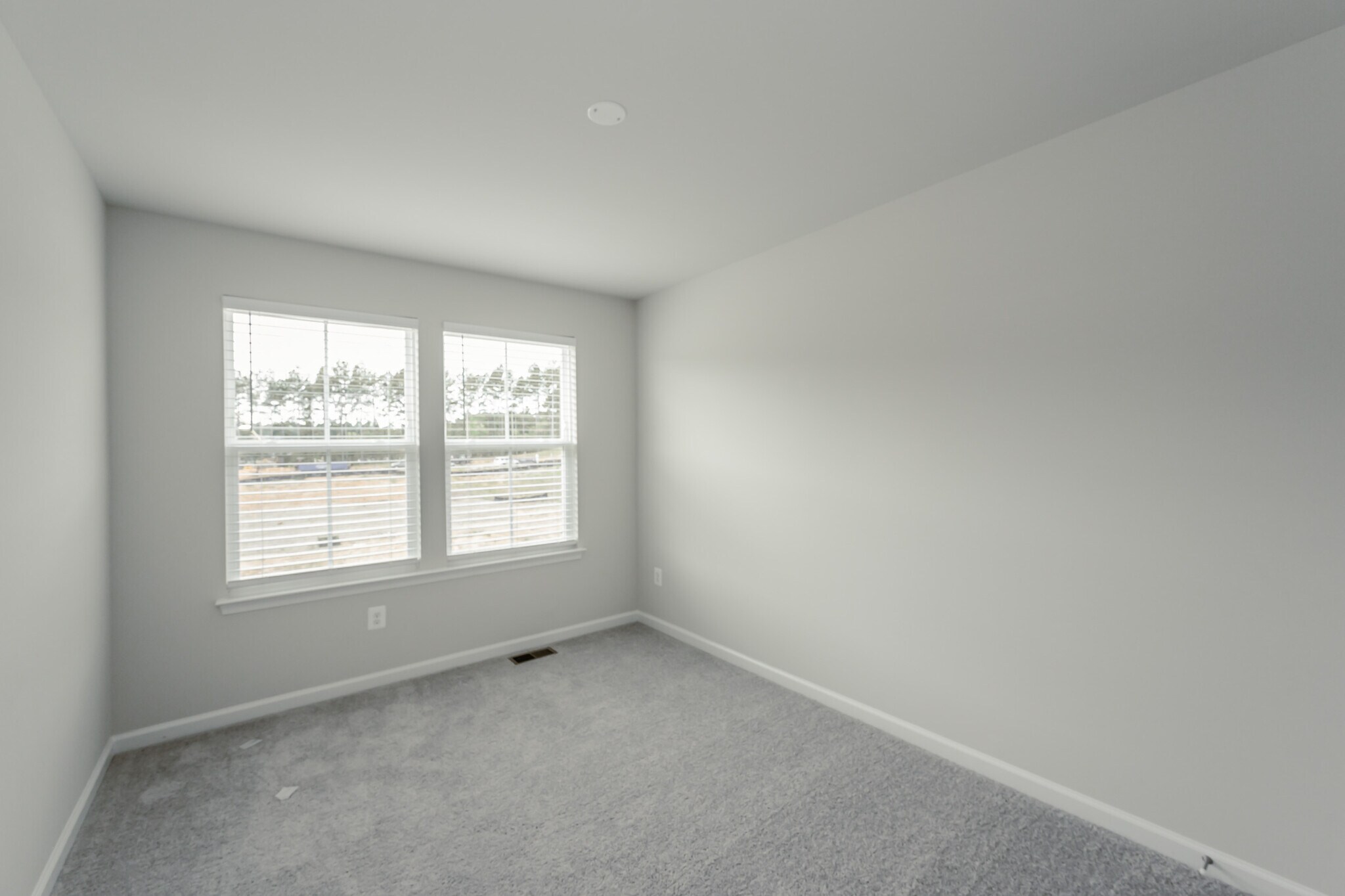 Building Photo - 8757 Whitman Dr