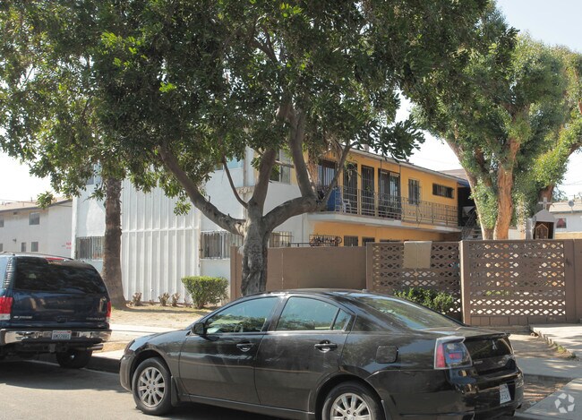 Building Photo - 1513 E Kay St