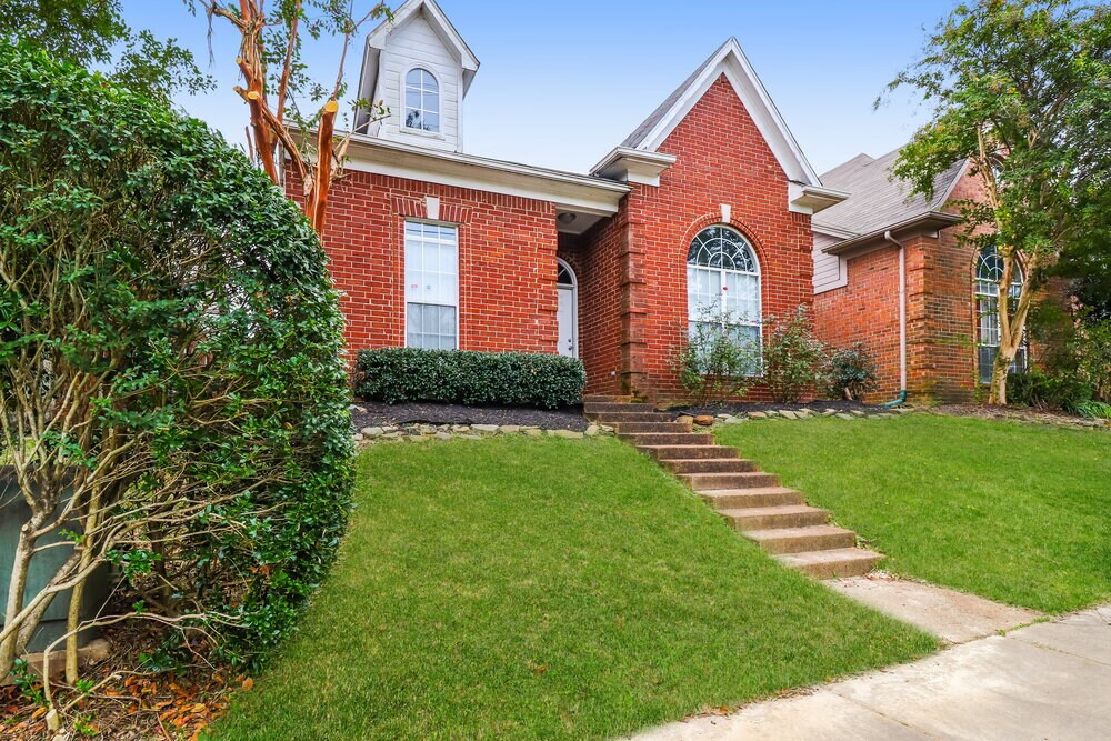 Building Photo - 8691 Overcup Oaks Dr