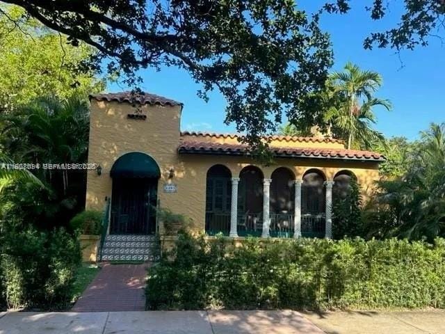 Building Photo - 1103 Genoa St