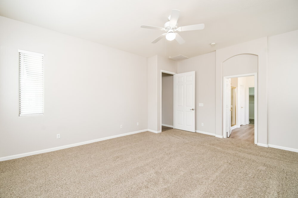 Building Photo - 2107 S Sabrina