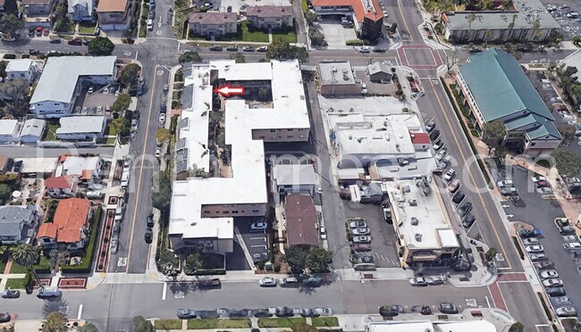 Building Photo - 8150 Lemon Ave