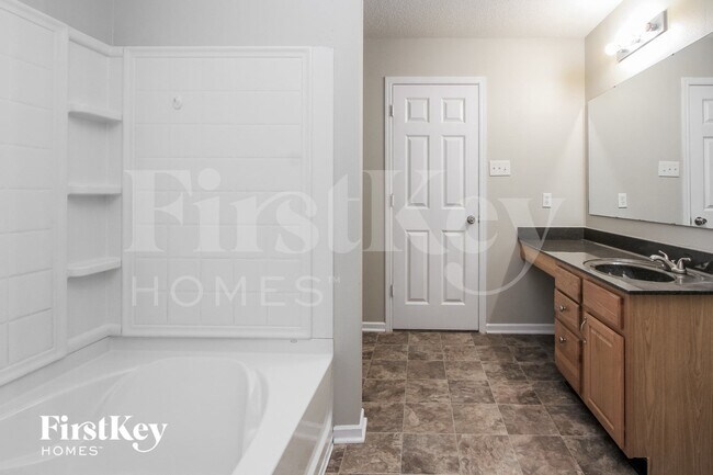 Building Photo - 8103 Crackling Ln