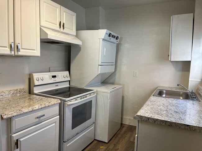 Building Photo - 3 Bedroom 1 Bath Home in Lancaster City - ...