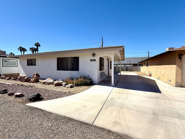 Building Photo - Charming 3BR Home w/ River Views, Open Floor Plan & Island Kitchen- Available Now!