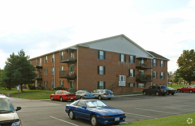 Building Photo - Southview Condominiums