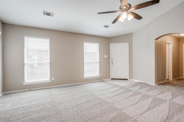 Building Photo - 1116 Boxwood Dr