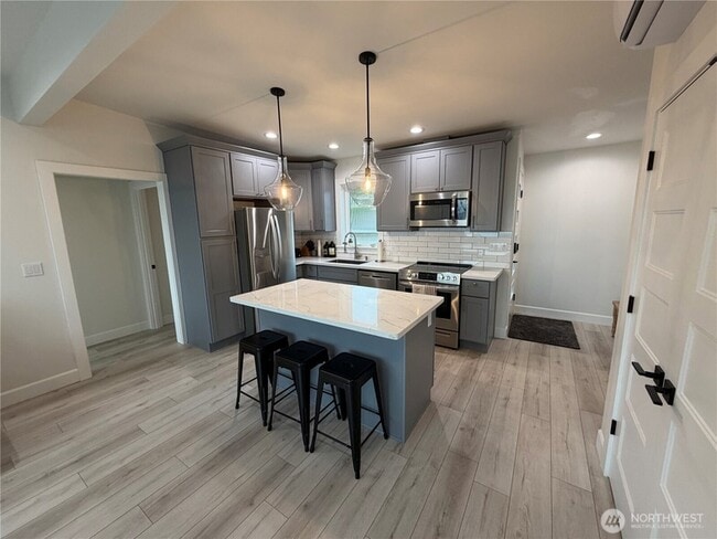 Building Photo - 3020 N 33rd St