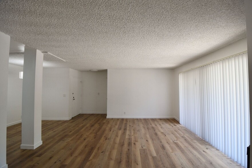 Building Photo - 12245 Chandler Blvd