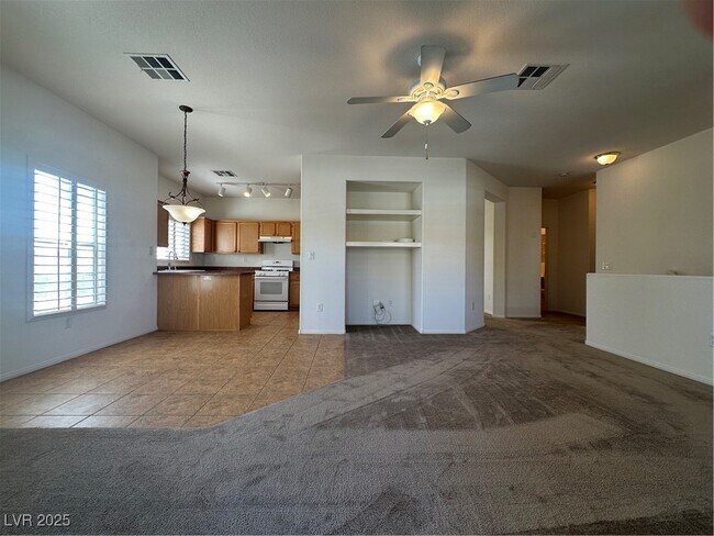 Building Photo - 3805 Ormond Beach St