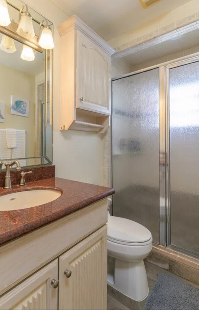 Building Photo - 102 W Corral St