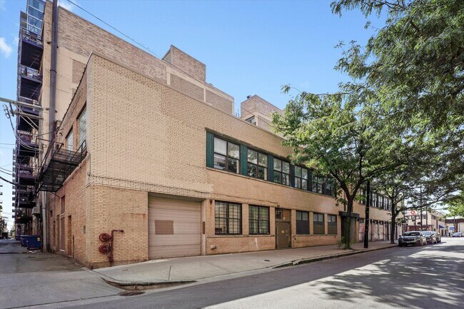 Building Photo - 1301 S Wabash Ave