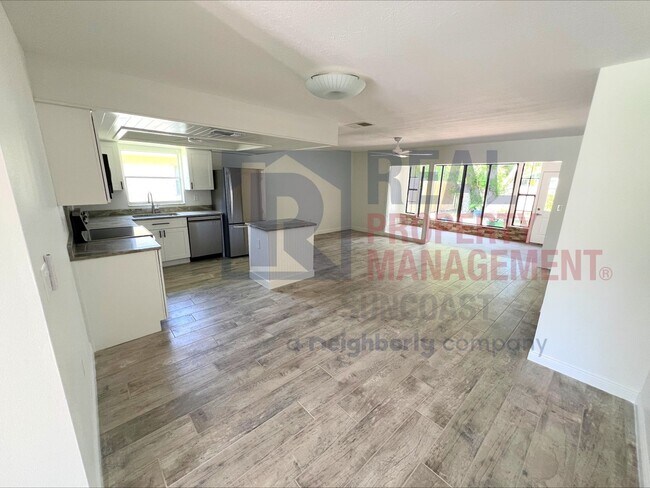 Building Photo - 4142 Iola Dr