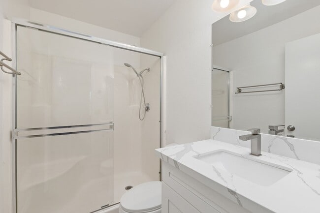 Building Photo - 16924 Caminito Santico