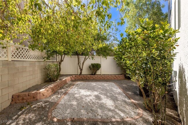 Building Photo - 10382 Cherry Brook St