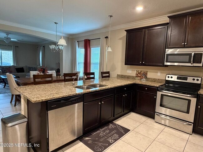 Building Photo - 7292 Claremont Creek Dr