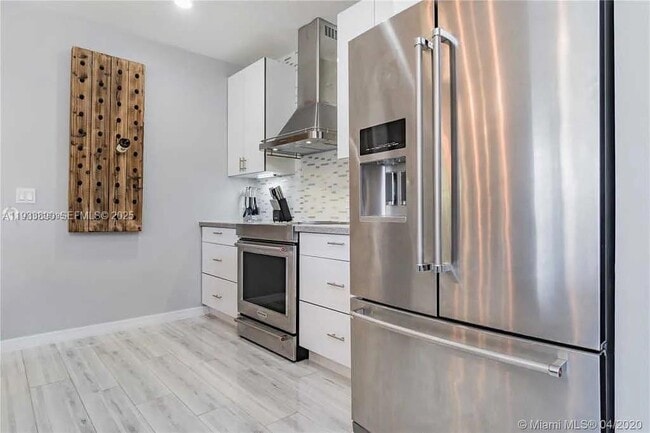 Building Photo - 1731 NE 172nd St