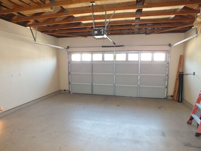 Building Photo - 559 Heiler Way
