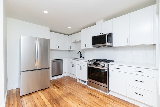 Building Photo - 77 Princeton St