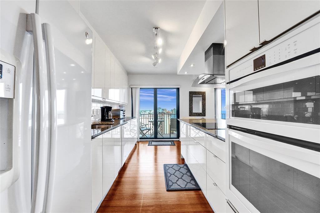 Building Photo - 1201 S Ocean Dr