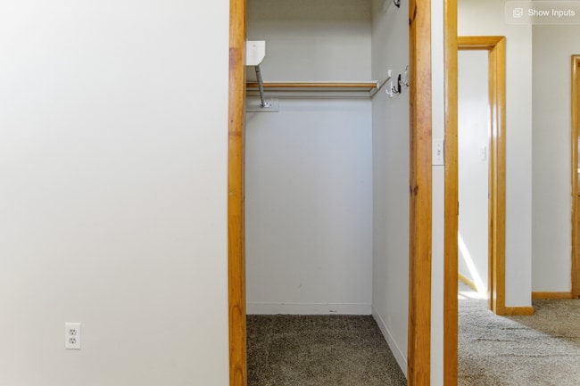 Building Photo - 466 E Center St