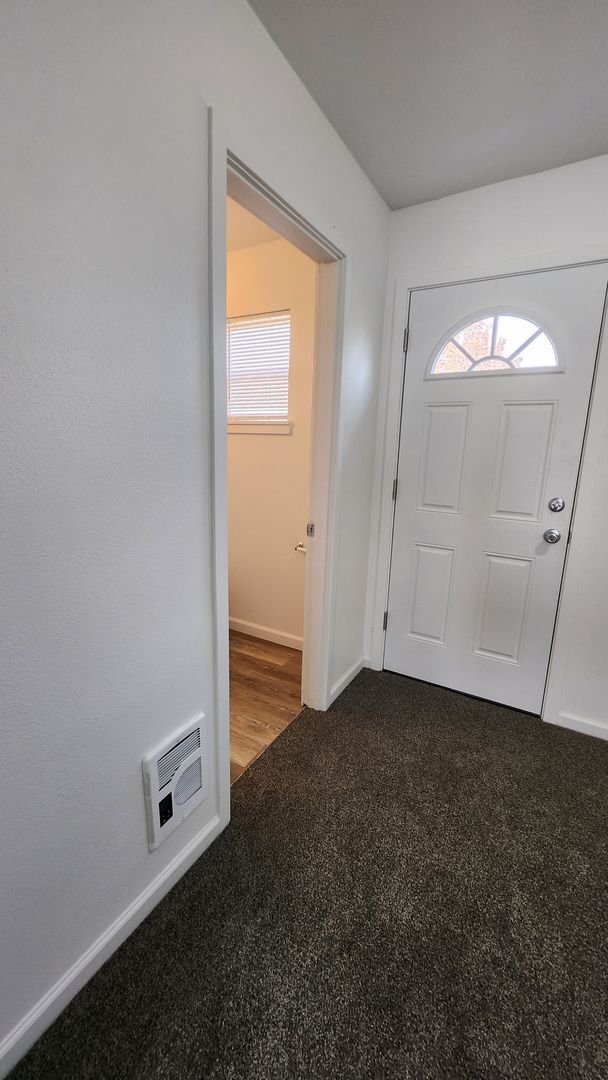 Building Photo - MillerVille #10, #11, #12