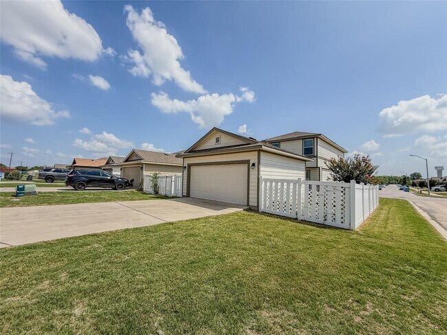Building Photo - 200 Cane River Rd