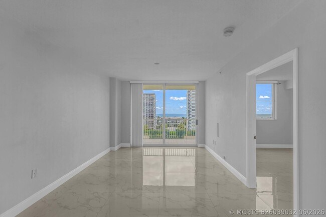 Building Photo - 3020 NE 32nd St