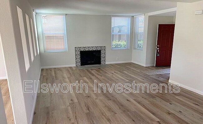 Building Photo - 744 Cardona Ave