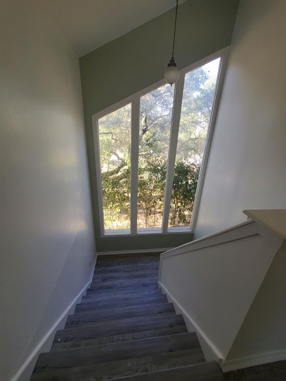 Building Photo - 8716 Clearbrook Trail