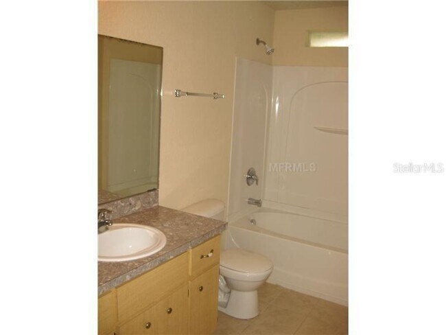 Building Photo - 501 Cypress Ave