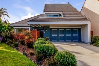 Building Photo - 4 Bedroom Home in the Hosp Grove Area of Olde Carlsbad