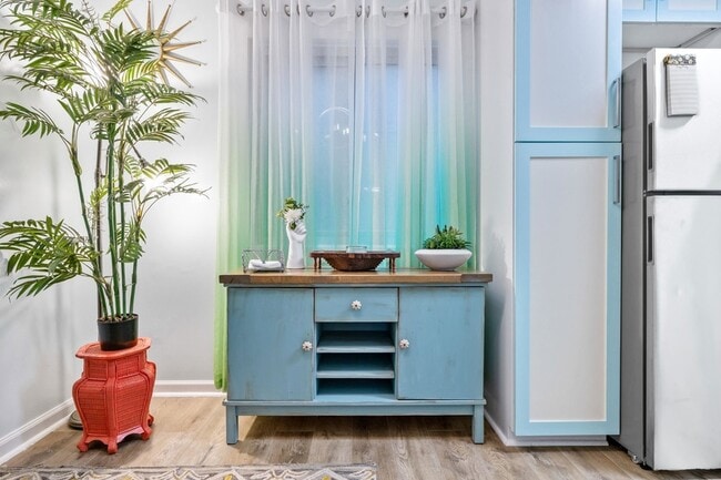 Building Photo - 3015 Old Bryan Dr