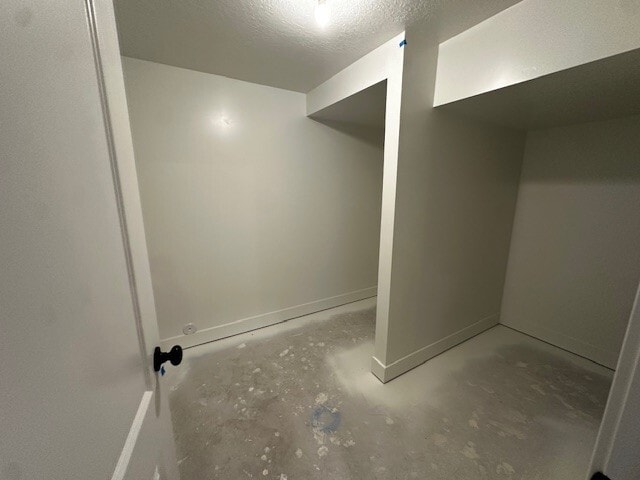 Building Photo - Mapleton 64