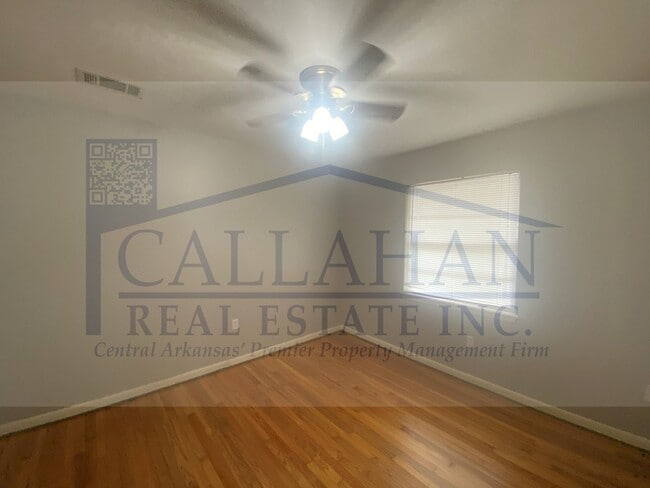 Building Photo - Park Hill 2 Bedroom