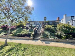 Building Photo - Charming West LA Home!