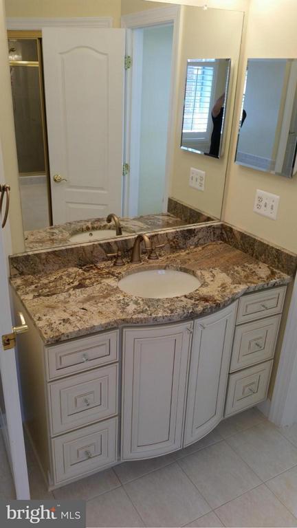 Building Photo - 1632 Colonial Hills Dr