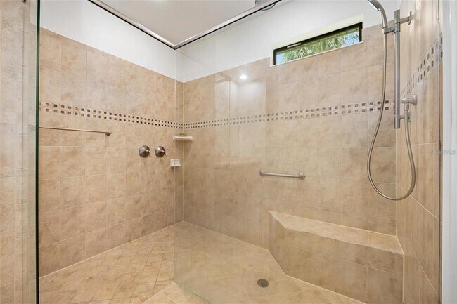 Building Photo - 27 Bay Ct