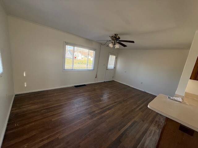 Building Photo - 105 Grandview Dr