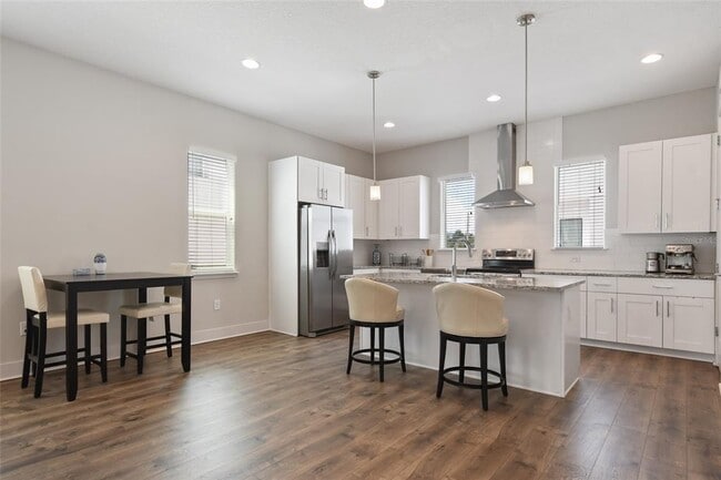 Building Photo - 113 W Grant St