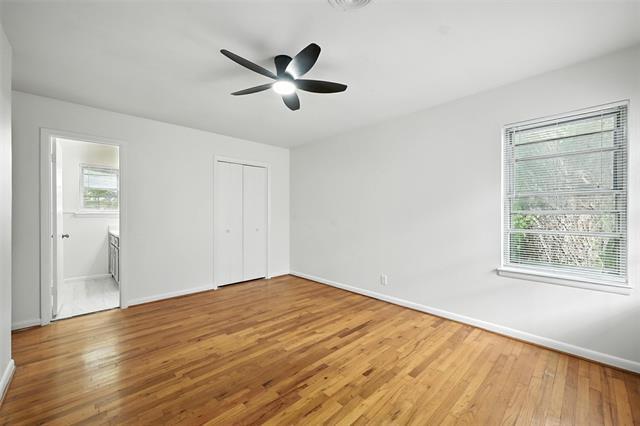 Building Photo - 304 N Bonham Dr