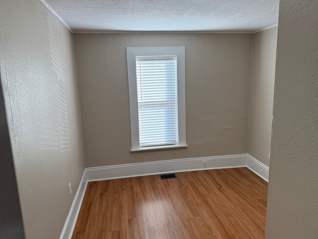 Building Photo - 1214 Cooper St