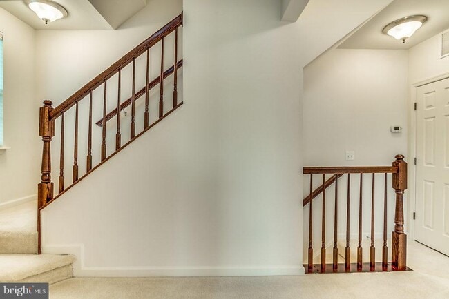 Building Photo - 45770 Winding Branch Terrace