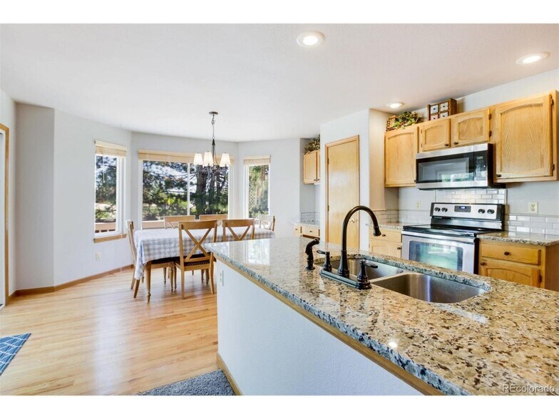 Building Photo - 15581 Flowerhill Cir