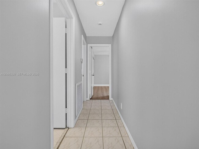 Building Photo - 1520 Seabay Rd